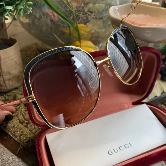 Gucci | Accessories | Authentic Gucci 58 Butterfly Gold Blue  display picture 2